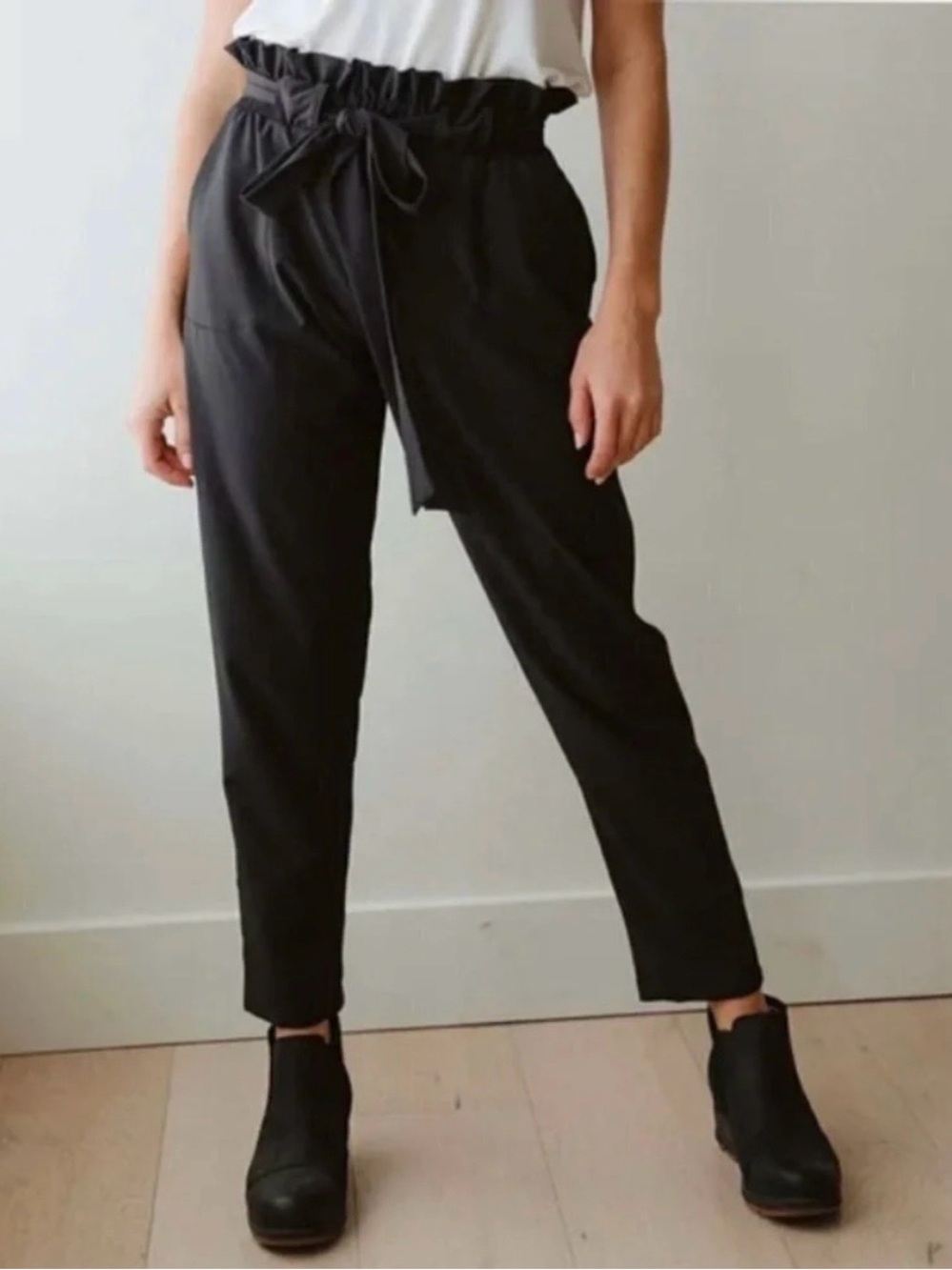 Albion Black Bow Tie Waisted Cropped Pants